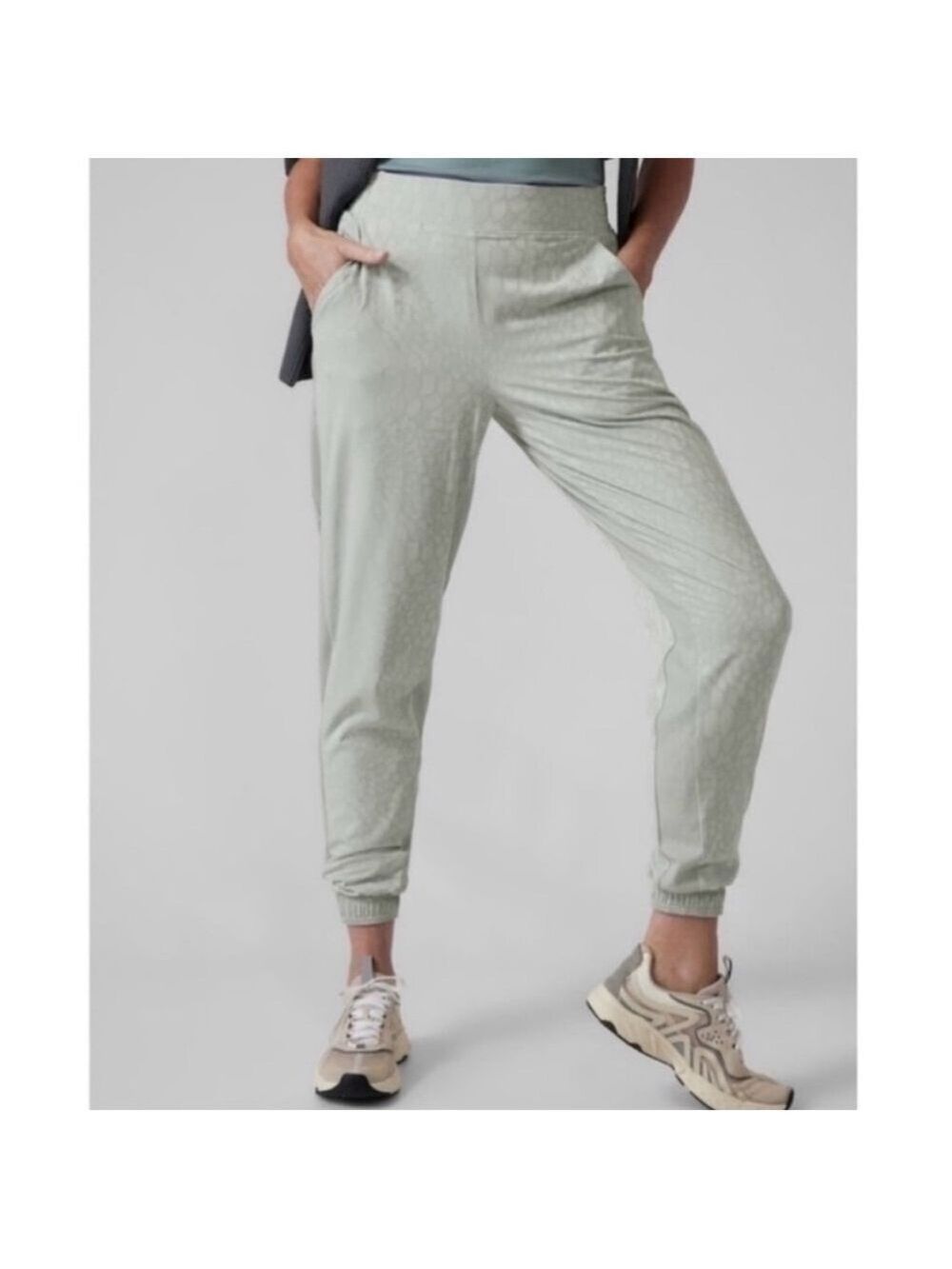 Athleta Brooklyn Lined Textured Joggers Serpentine
Coast Size 14 Snake Print